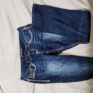 Maurices premium blue jeans with pocket detail